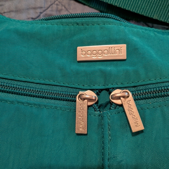 Baggallini Teal Shoulder Bag - Picture 1 of 4